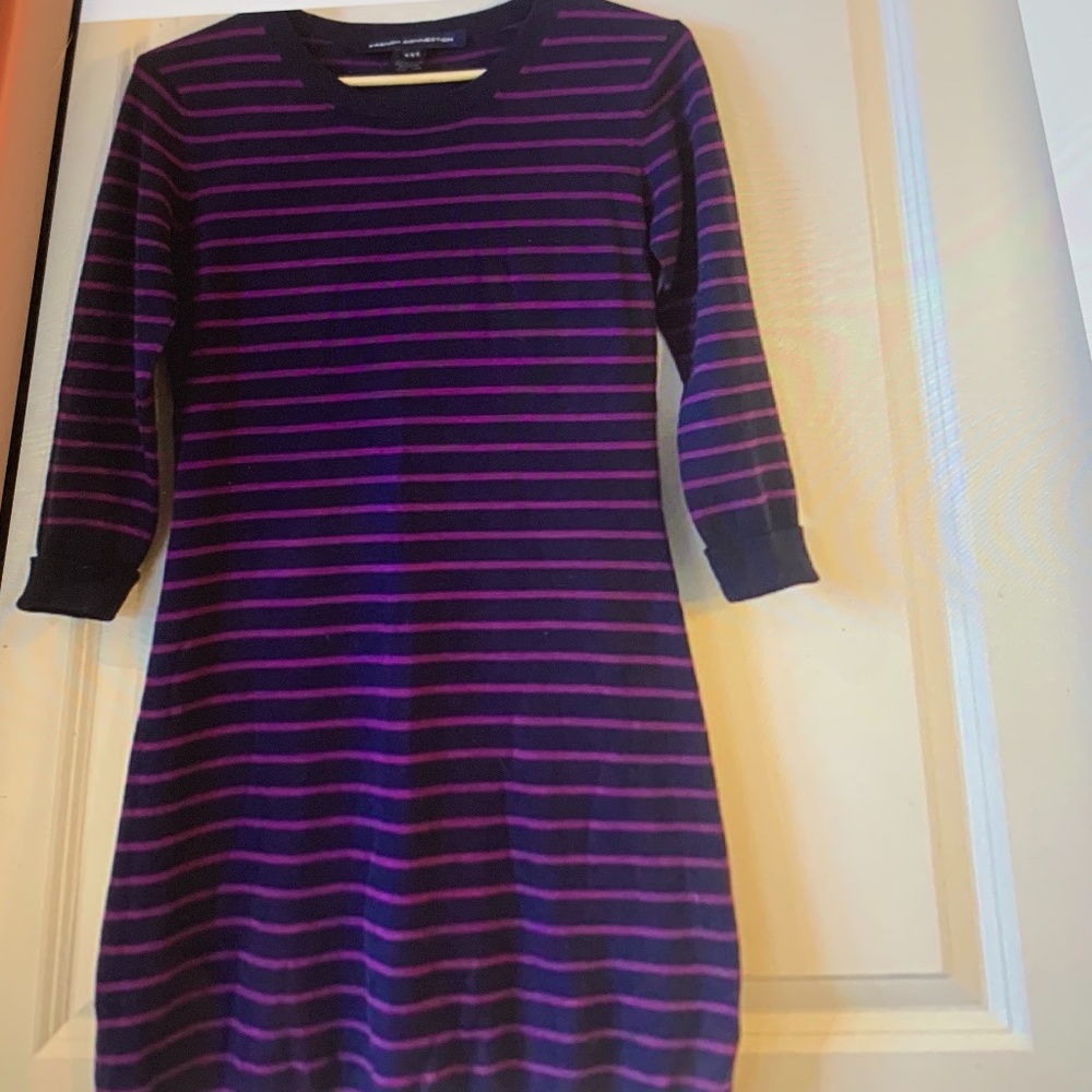 ⚛️French Connection women’s black & purple striped sweater dress